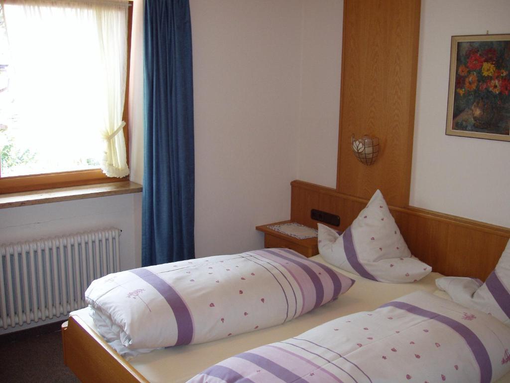 Gaestehaus Zur Faerbe Apartments Oberstdorf Pokoj fotografie